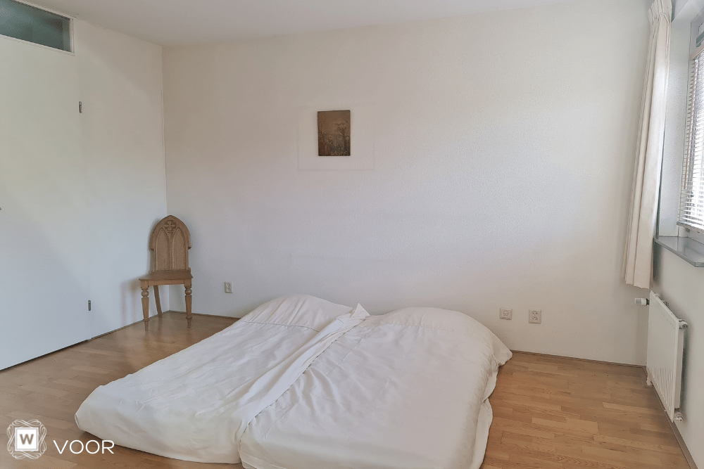 Slaapkamer met matras verkoopstyling voor