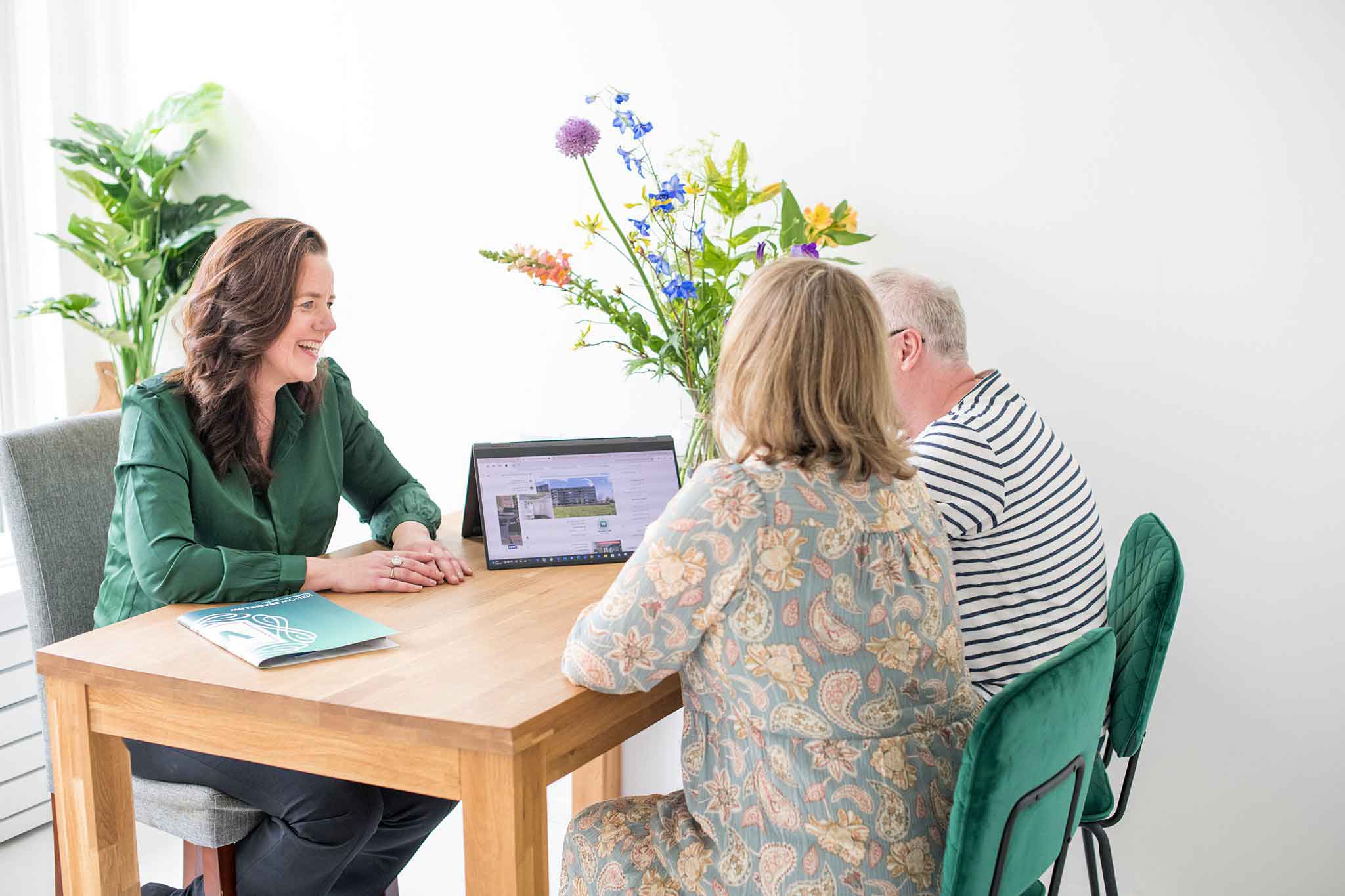 Verkoop woning, persoonlijk gesprek met Corette gratis waardebepaling huis